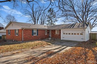 702 Mary Jane Street, Lebanon, IL 62254