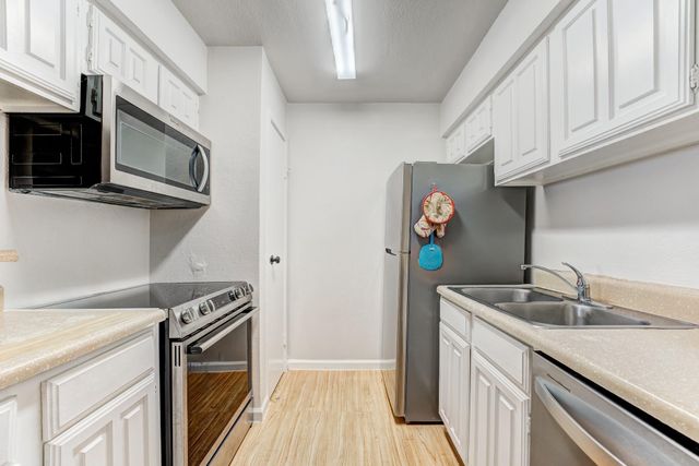 6001 Reims Road 301, Houston, TX 77036