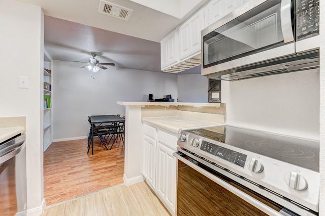 6001 Reims Road 301, Houston, TX 77036