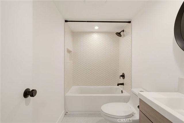 725 Palomares, San Dimas, CA 91773