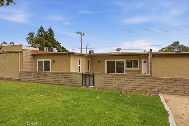 725 Palomares, San Dimas, CA 91773