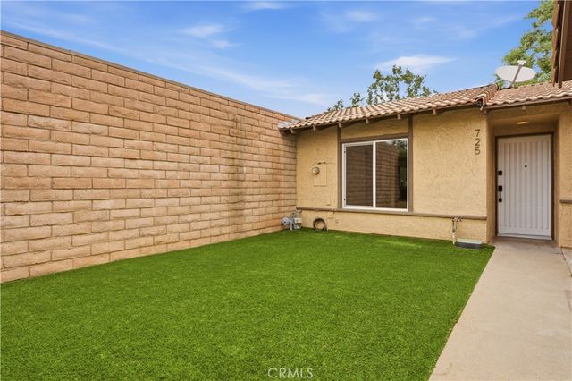 725 Palomares, San Dimas, CA 91773