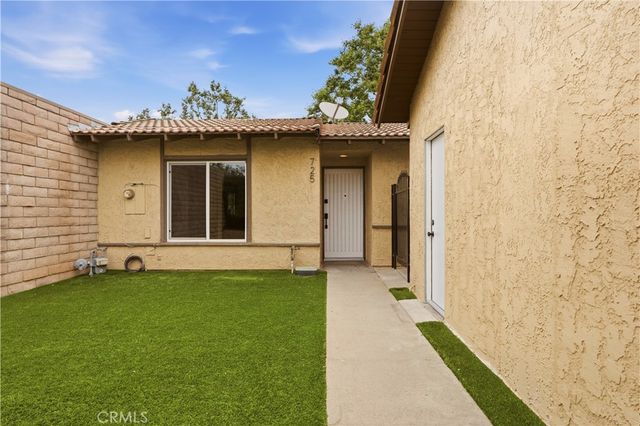725 Palomares, San Dimas, CA 91773