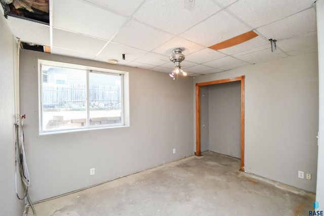 110 S Steven St Street, Worthing, SD 57077