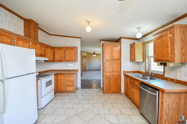 110 S Steven St Street, Worthing, SD 57077