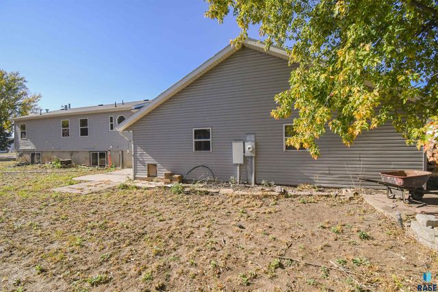 110 S Steven St Street, Worthing, SD 57077