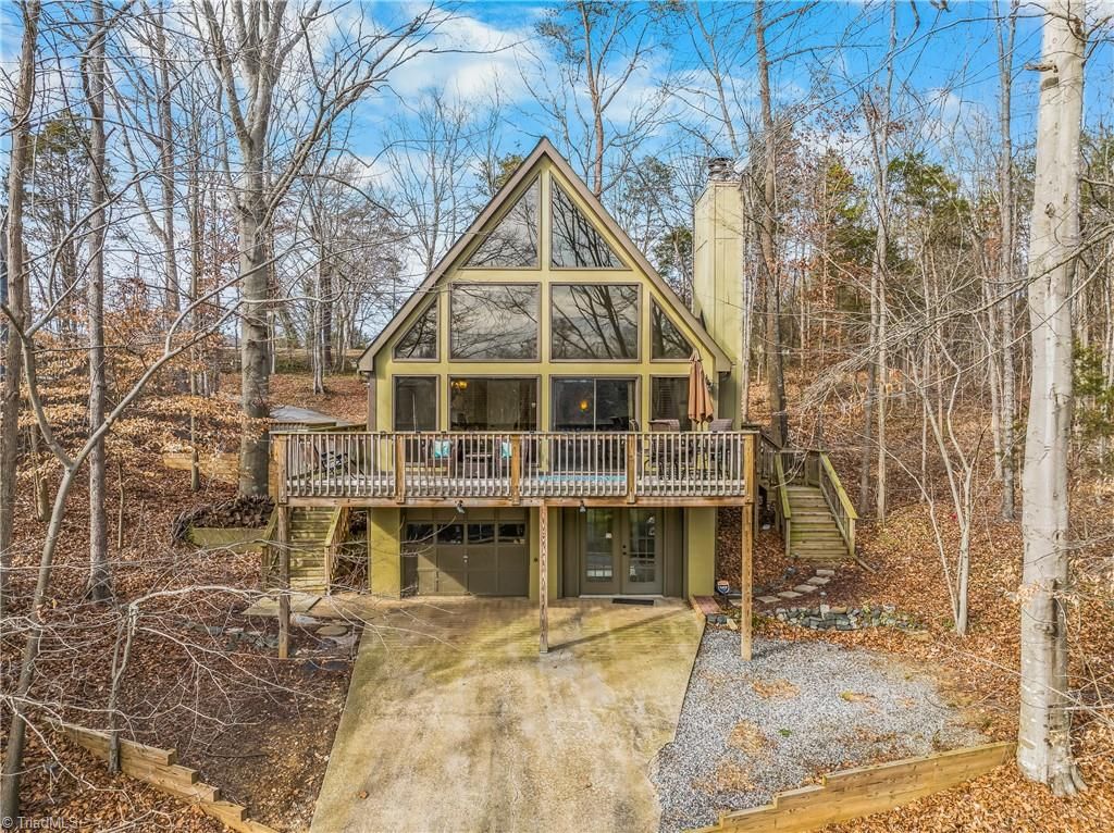 1916 Chateau Ridge, Winston-salem, NC 27103