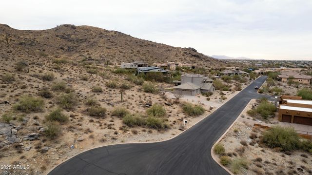 3915 E MELODY Drive 18, Phoenix, AZ 85042