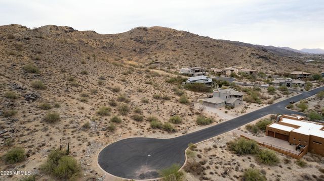 3915 E MELODY Drive 18, Phoenix, AZ 85042