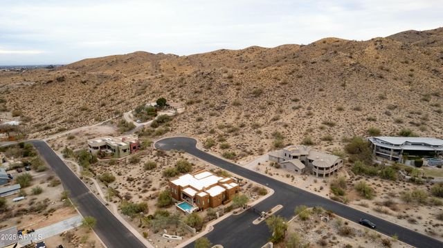 3915 E MELODY Drive 18, Phoenix, AZ 85042