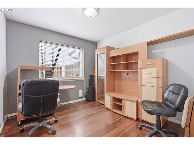 5454 Se CLEARBROOK St, Hillsboro, OR 97123