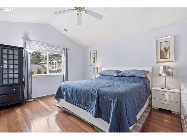 5454 Se CLEARBROOK St, Hillsboro, OR 97123