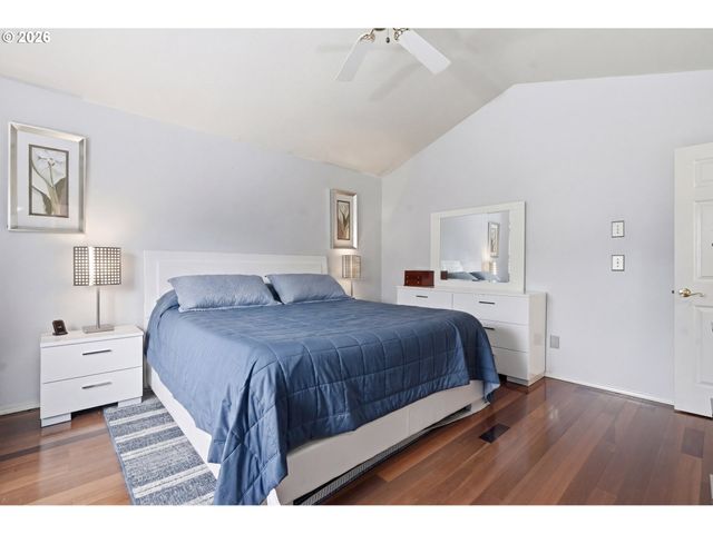 5454 Se CLEARBROOK St, Hillsboro, OR 97123