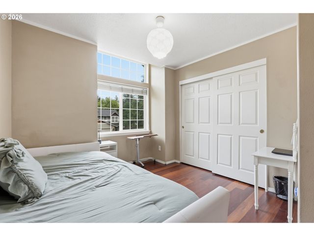 5454 Se CLEARBROOK St, Hillsboro, OR 97123