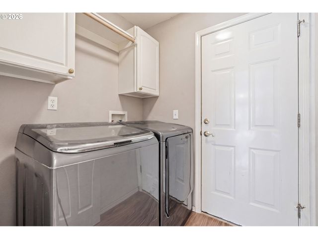5454 Se CLEARBROOK St, Hillsboro, OR 97123