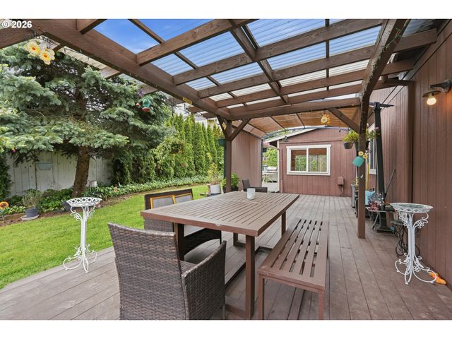 5454 Se CLEARBROOK St, Hillsboro, OR 97123