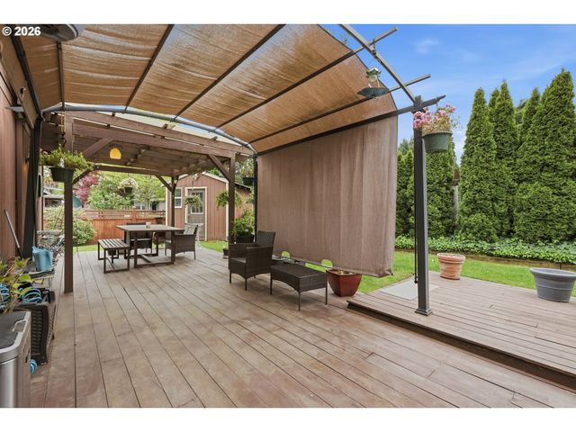 5454 Se CLEARBROOK St, Hillsboro, OR 97123