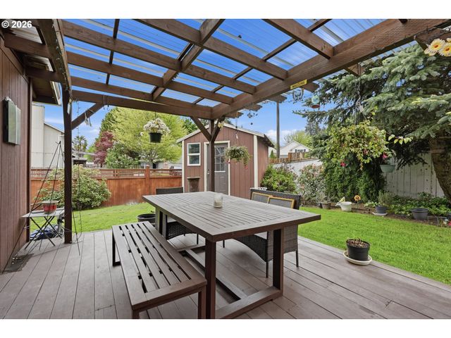 5454 Se CLEARBROOK St, Hillsboro, OR 97123