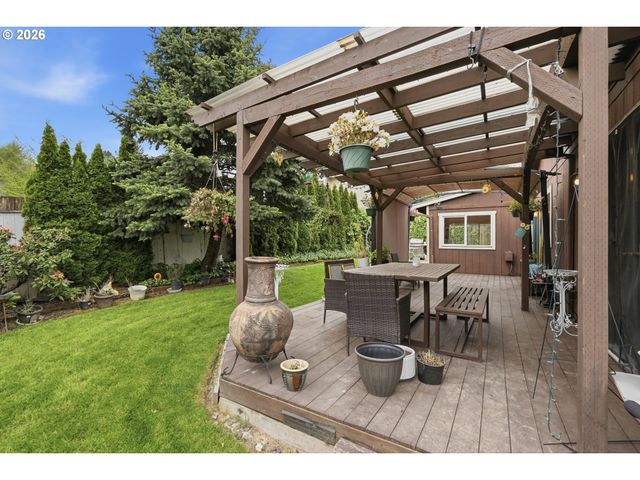 5454 Se CLEARBROOK St, Hillsboro, OR 97123