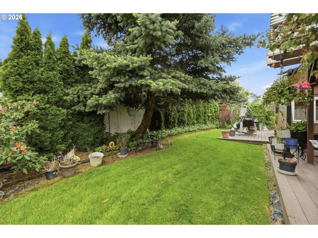 5454 Se CLEARBROOK St, Hillsboro, OR 97123