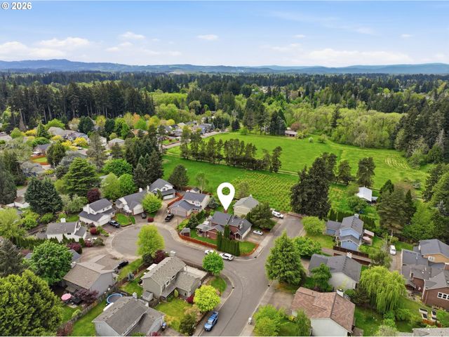 5454 Se CLEARBROOK St, Hillsboro, OR 97123