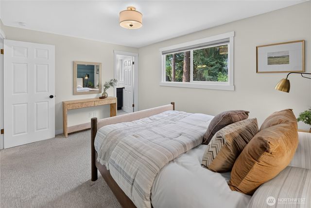 1315 N 167th Street, Shoreline, WA 98133