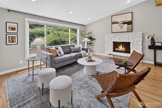 1315 N 167th Street, Shoreline, WA 98133
