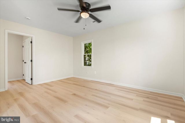 1 BEACH RD, Glen Burnie, MD 21060
