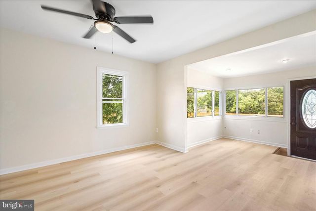 1 BEACH RD, Glen Burnie, MD 21060