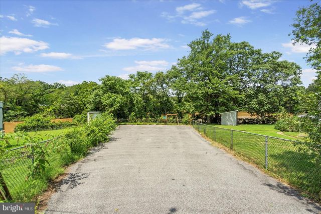 1 BEACH RD, Glen Burnie, MD 21060