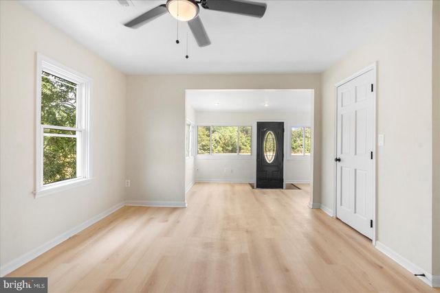 1 BEACH RD, Glen Burnie, MD 21060