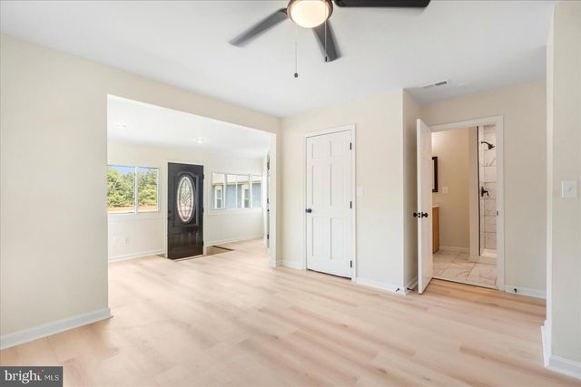 1 BEACH RD, Glen Burnie, MD 21060