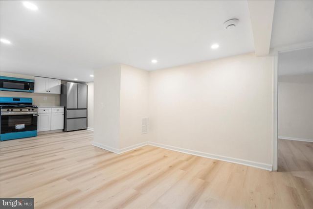 1 BEACH RD, Glen Burnie, MD 21060