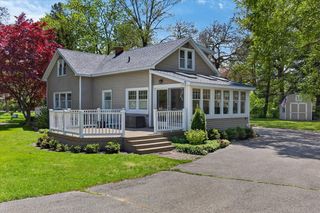 3130 S Lakeshore Drive, Saint Joseph, MI 49085