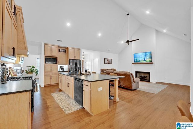 2864 CORNER ROAD, Warrior, AL 35180