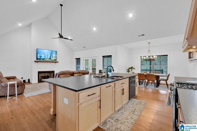 2864 CORNER ROAD, Warrior, AL 35180