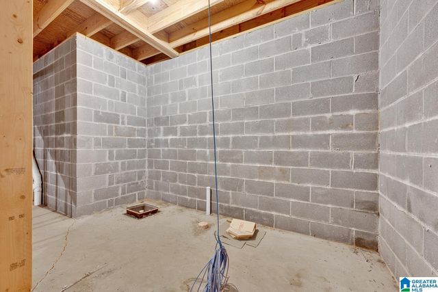 2864 CORNER ROAD, Warrior, AL 35180