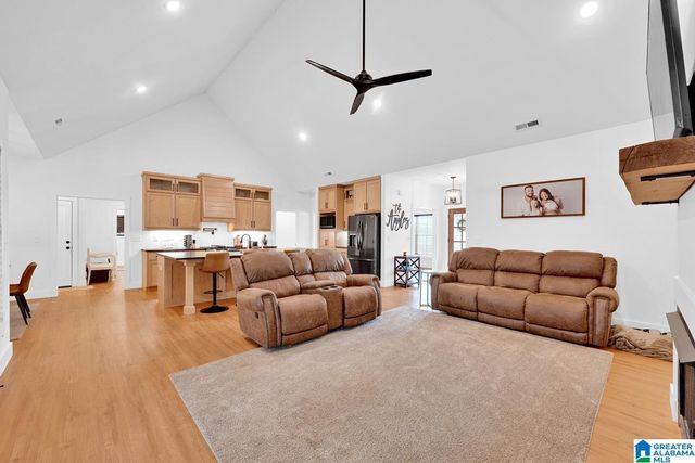 2864 CORNER ROAD, Warrior, AL 35180