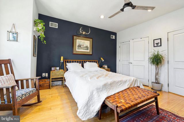 1538 S 4TH ST, Philadelphia, PA 19147