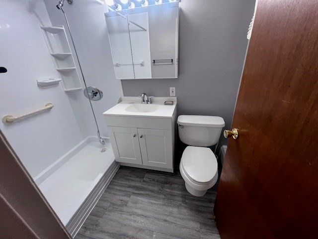 215 Chelmsford 8, Chelmsford, MA 01824
