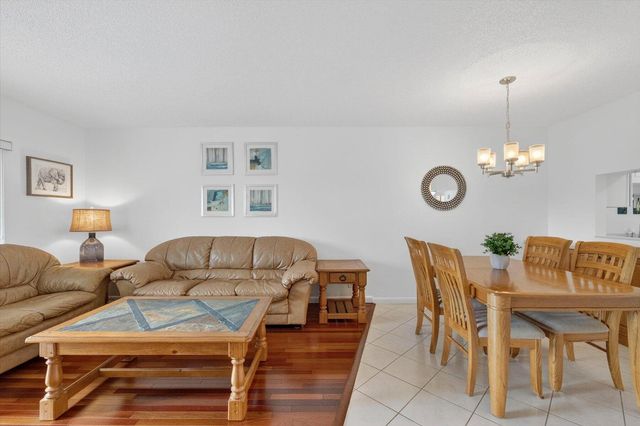 7787 Golf Circle Drive 310-k, Margate, FL 33063