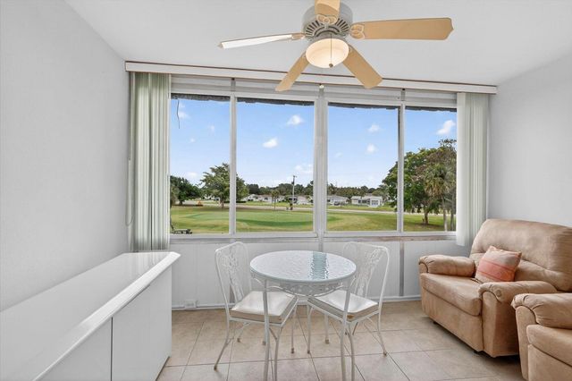 7787 Golf Circle Drive 310-k, Margate, FL 33063