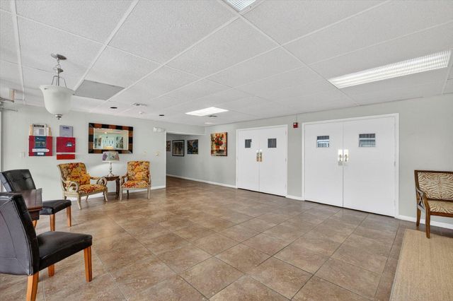 7787 Golf Circle Drive 310-k, Margate, FL 33063