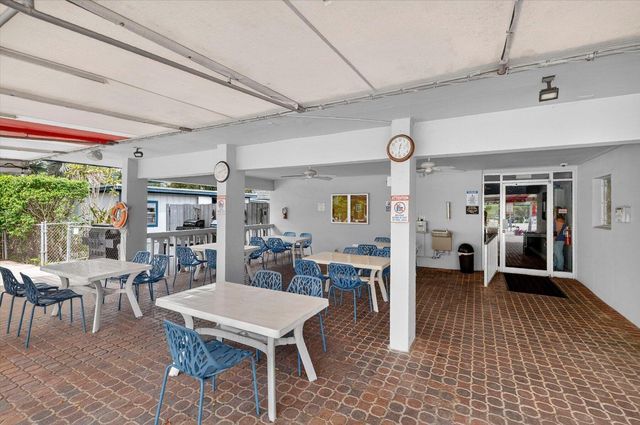 7787 Golf Circle Drive 310-k, Margate, FL 33063