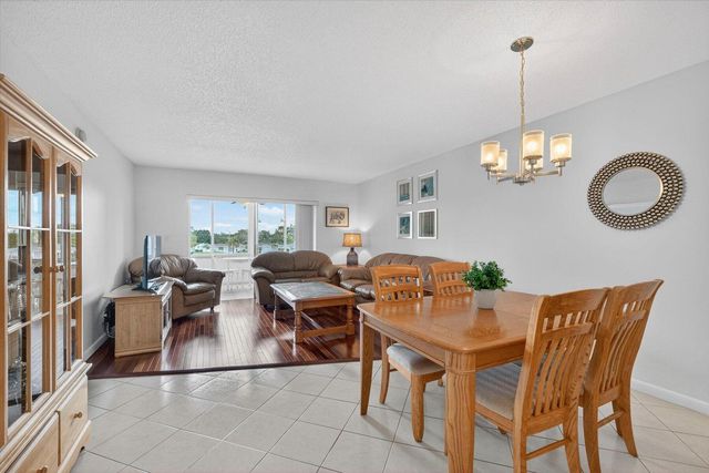 7787 Golf Circle Drive 310-k, Margate, FL 33063