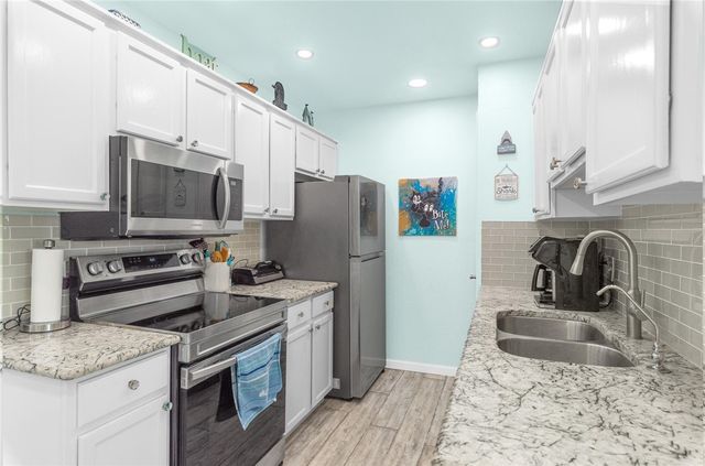 15421 Seamount Cay Ct 202, Corpus Christi, TX 78418