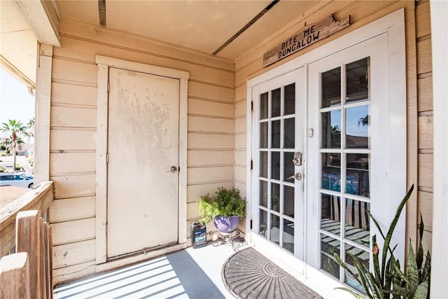 15421 Seamount Cay Ct 202, Corpus Christi, TX 78418