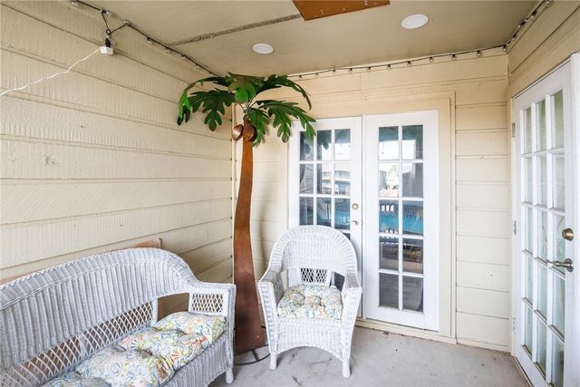 15421 Seamount Cay Ct 202, Corpus Christi, TX 78418