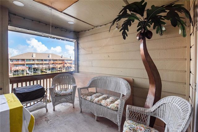 15421 Seamount Cay Ct 202, Corpus Christi, TX 78418