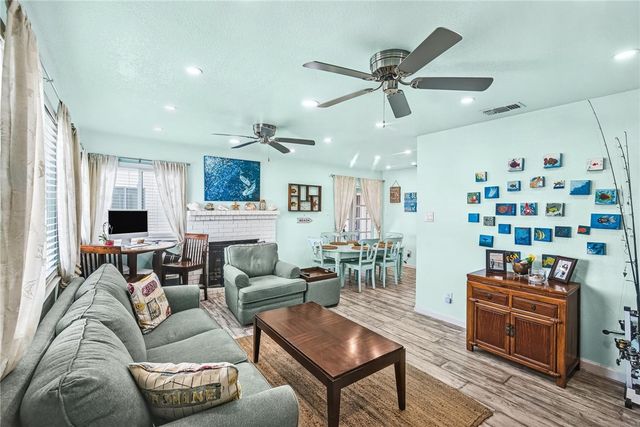 15421 Seamount Cay Ct 202, Corpus Christi, TX 78418